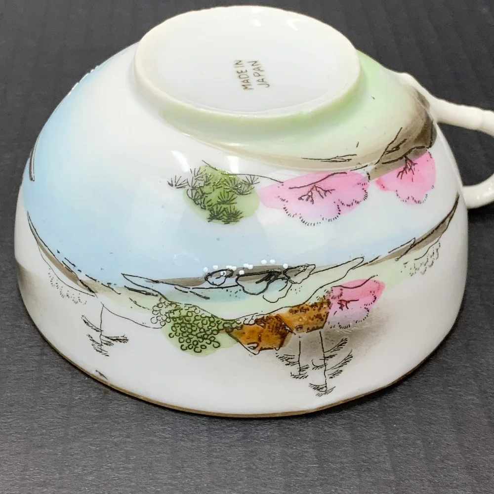 Vintage Made in Japan Porcelain Tea Cups‎ Set of 2 Painted Landscape Gold Trim